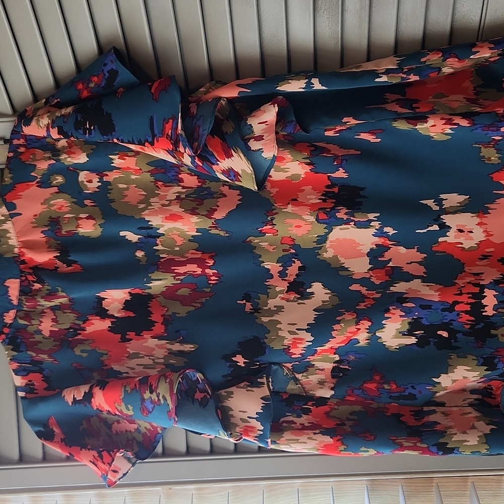 Entro Blouse Multi Color Ruffle Short Sleeve - Picture 7 of 7